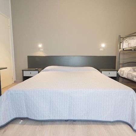 Hotel Avenusta Viserba Di Rimini エクステリア 写真